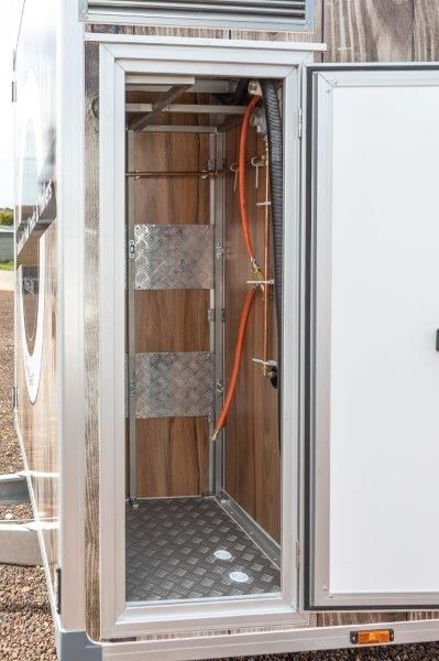 New Vending trailer Bannert NA ZAMÓWIENIE Przyczepa gastronomiczna do sprzedaży kurczaków z: picture 9