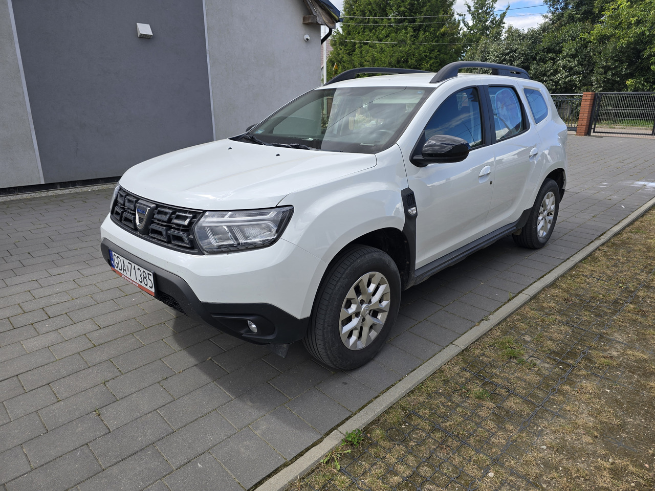 DACIA DUSTER 1.0 + LPG - Car: picture 4 DACIA DUSTER 1.0 + LPG - Car: picture 4