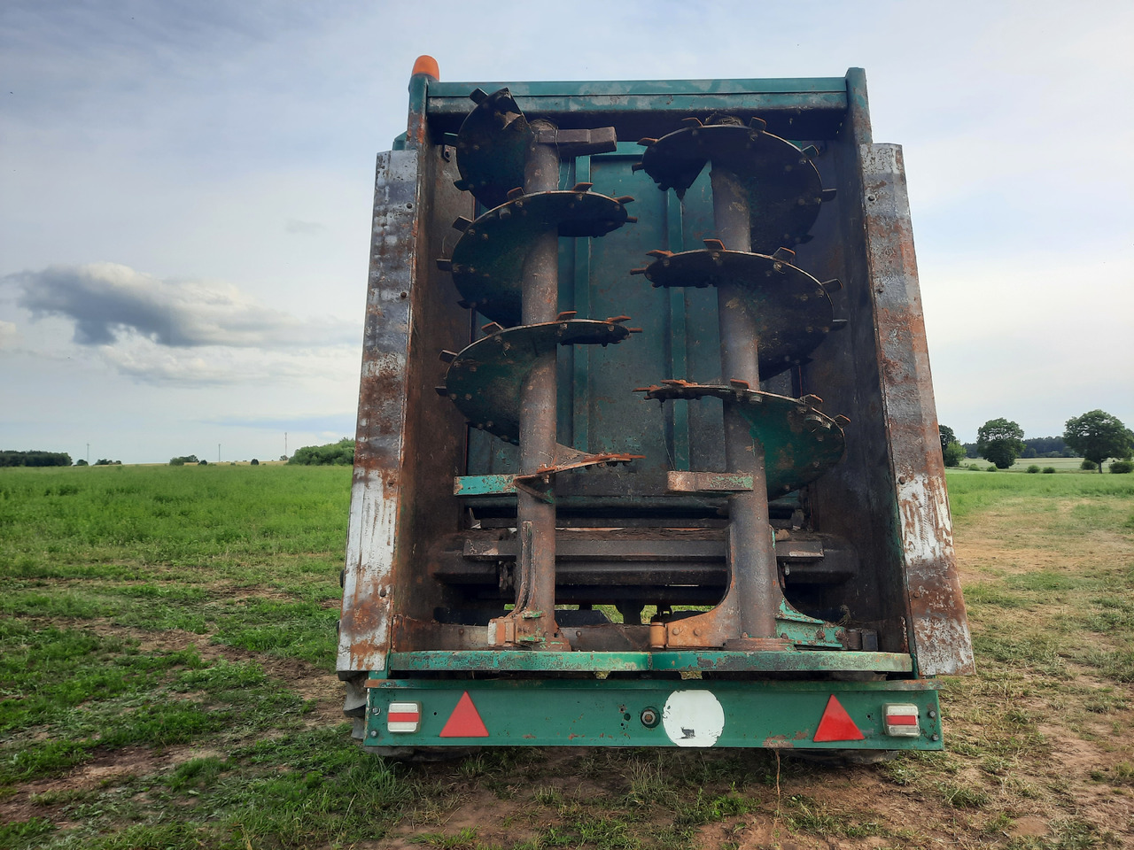 DEGUILLAUME Force 16 D - Manure spreader: picture 4 DEGUILLAUME Force 16 D - Manure spreader: picture 4