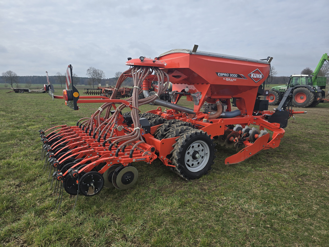 KUHN ESPRO 3000 VFB - Combine seed drill: picture 4 KUHN ESPRO 3000 VFB - Combine seed drill: picture 4