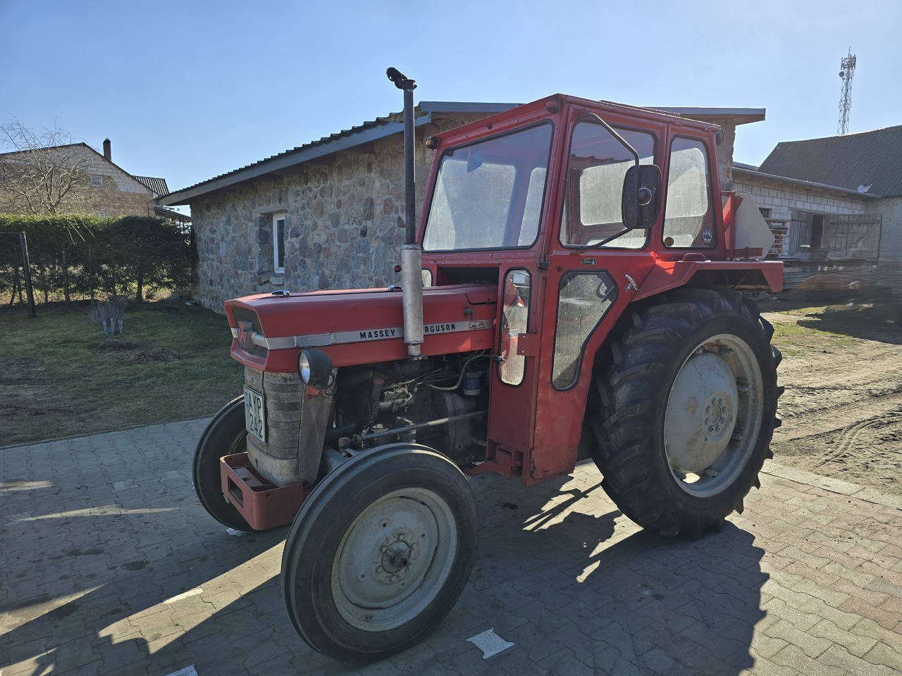 MASSEY FERGUSON 135 - Farm tractor: picture 1 MASSEY FERGUSON 135 - Farm tractor: picture 1