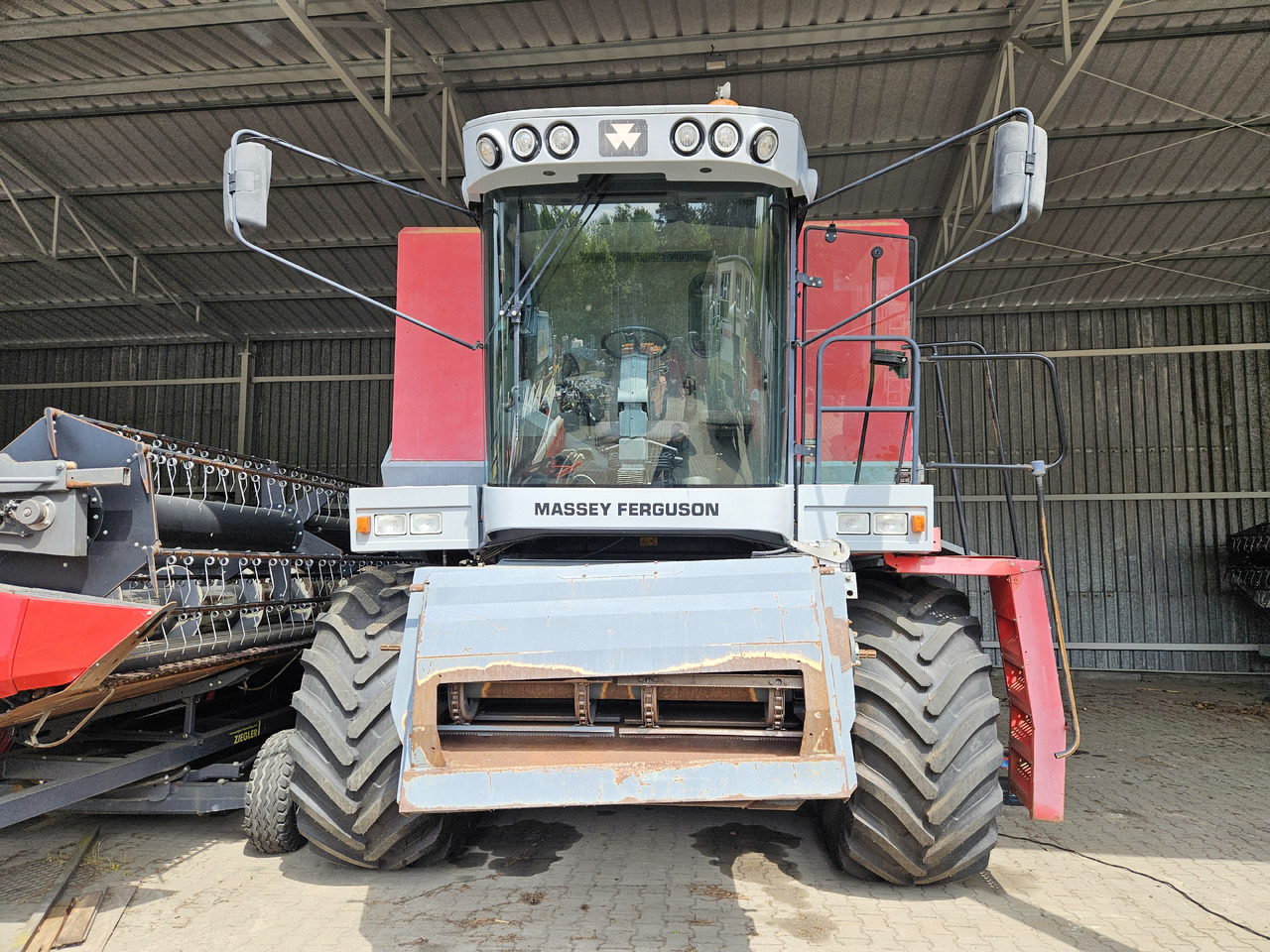 Massey Ferguson Cerea - Combine harvester: picture 2 Massey Ferguson Cerea - Combine harvester: picture 2