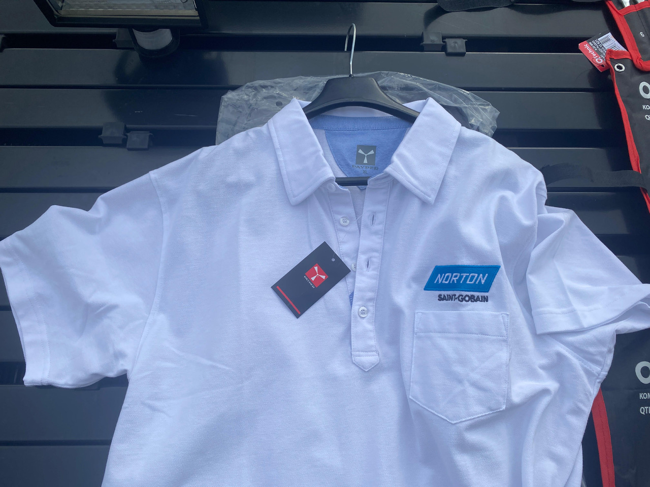 Norton, Dedra ukośnica, zestaw kluczy, lampa z czujnikiem, koszulka Polo - Automotive tool: picture 4 Norton, Dedra ukośnica, zestaw kluczy, lampa z czujnikiem, koszulka Polo - Automotive tool: picture 4