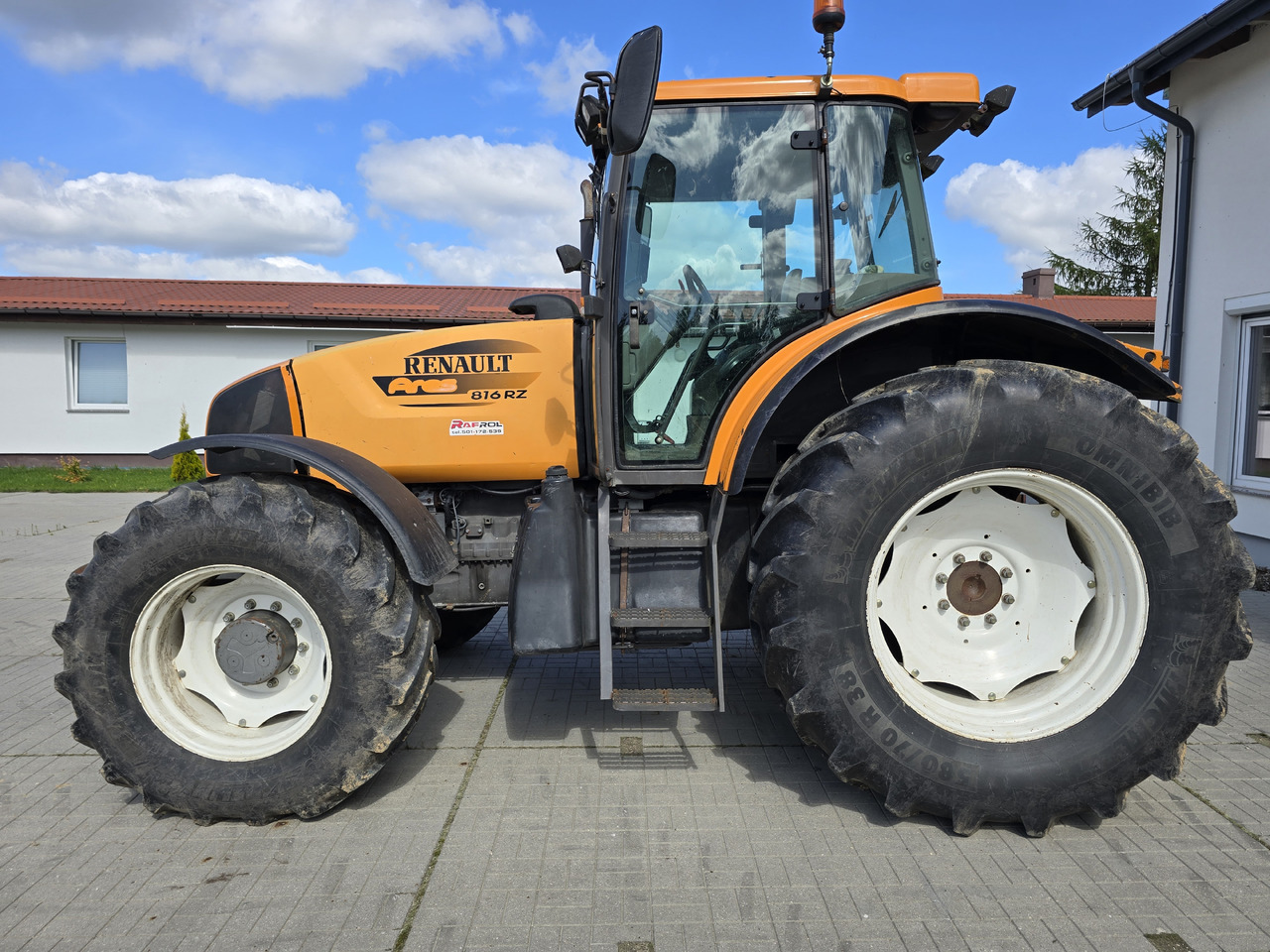 RENAULT Ares 816 RZ - Farm tractor: picture 1 RENAULT Ares 816 RZ - Farm tractor: picture 1