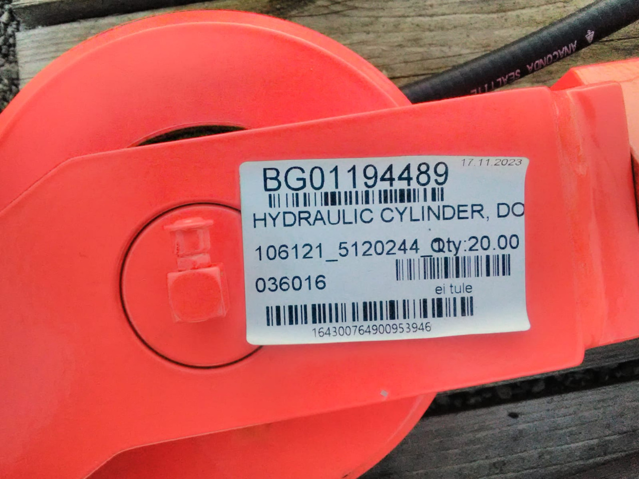 SANDVIK BG01194489 - Hydraulic cylinder for Drilling rig: picture 3 SANDVIK BG01194489 - Hydraulic cylinder for Drilling rig: picture 3