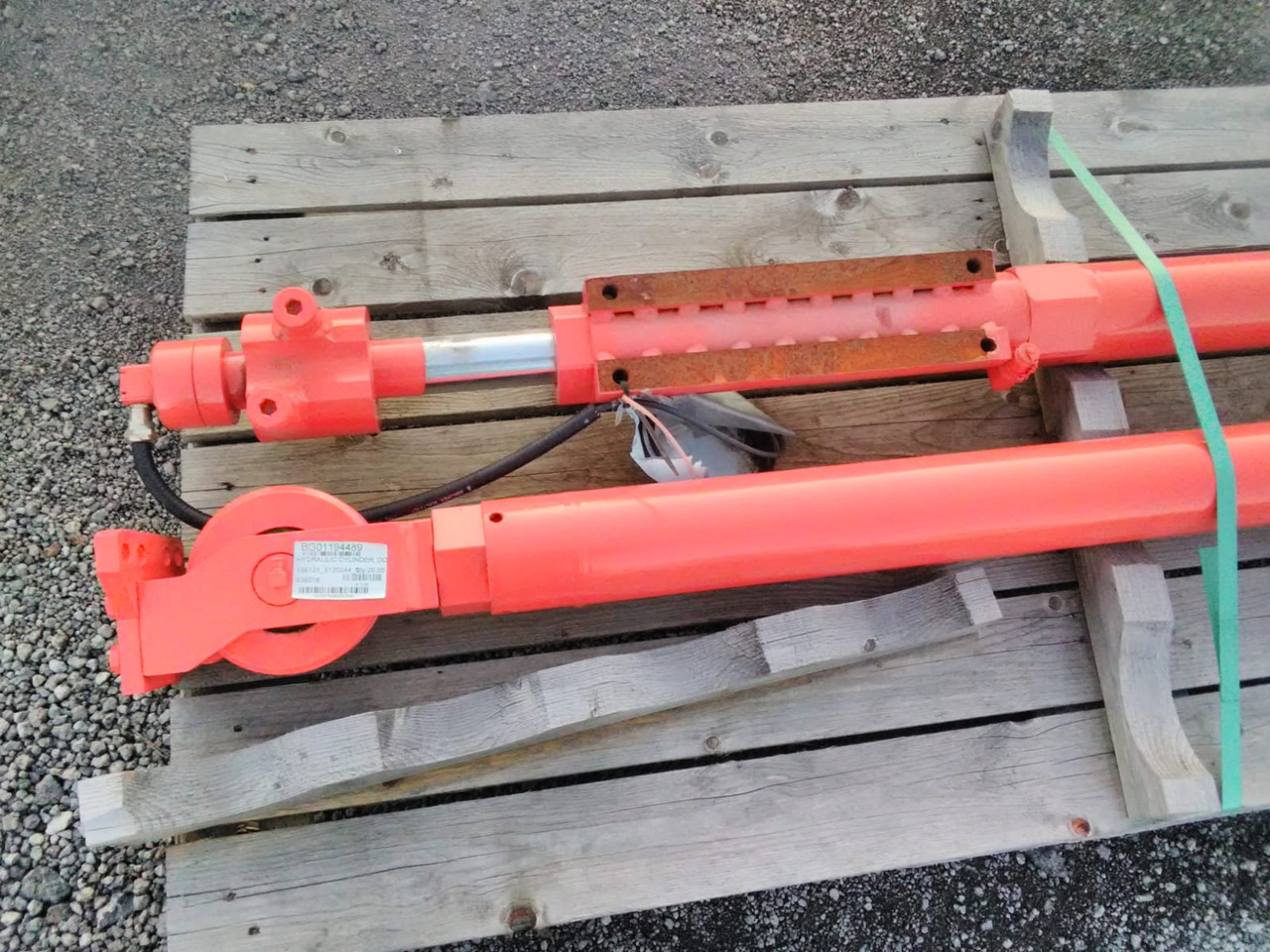 SANDVIK BG01194489 - Hydraulic cylinder for Drilling rig: picture 4 SANDVIK BG01194489 - Hydraulic cylinder for Drilling rig: picture 4