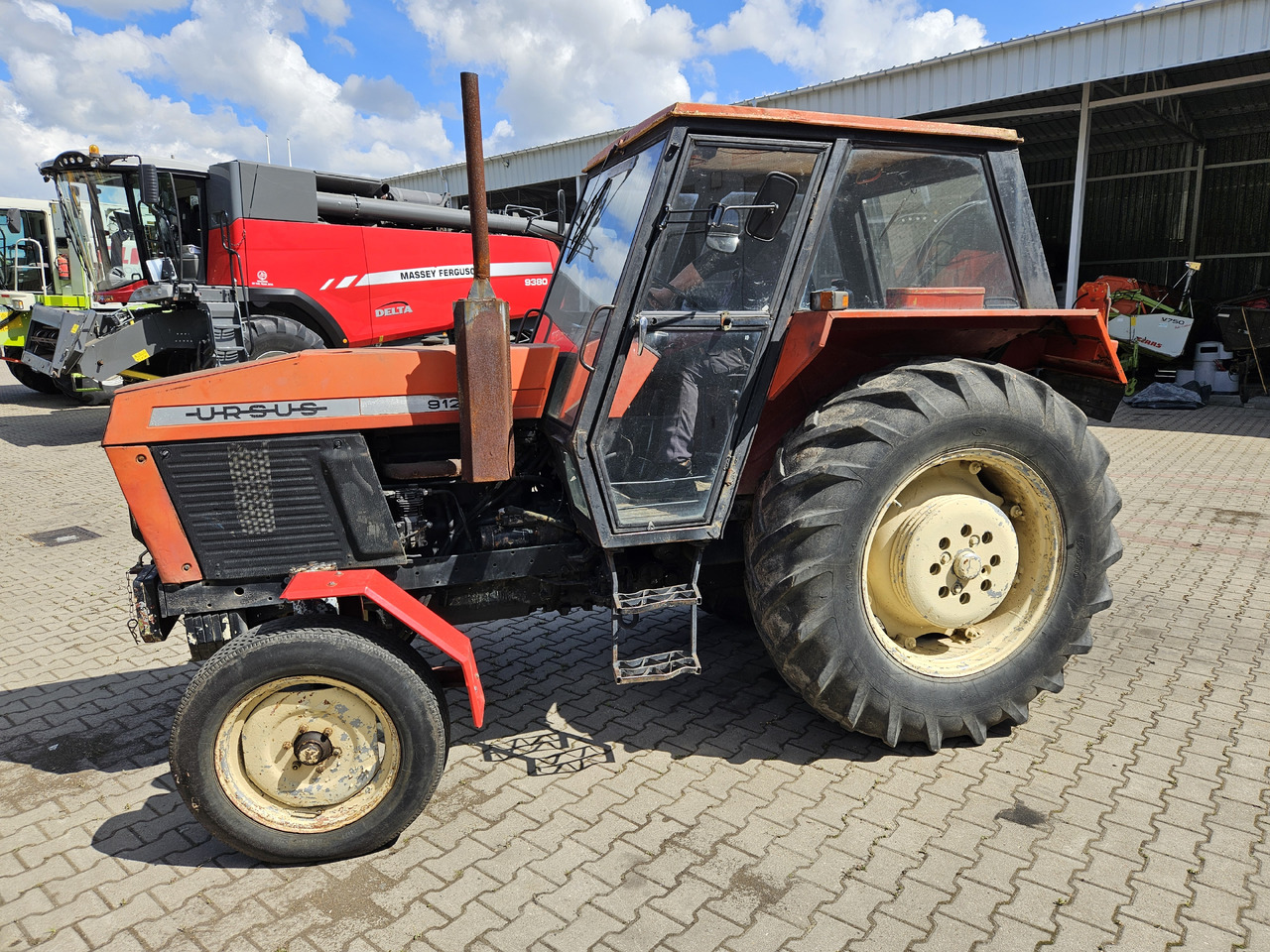 Ursus 912 - Farm tractor: picture 1 Ursus 912 - Farm tractor: picture 1
