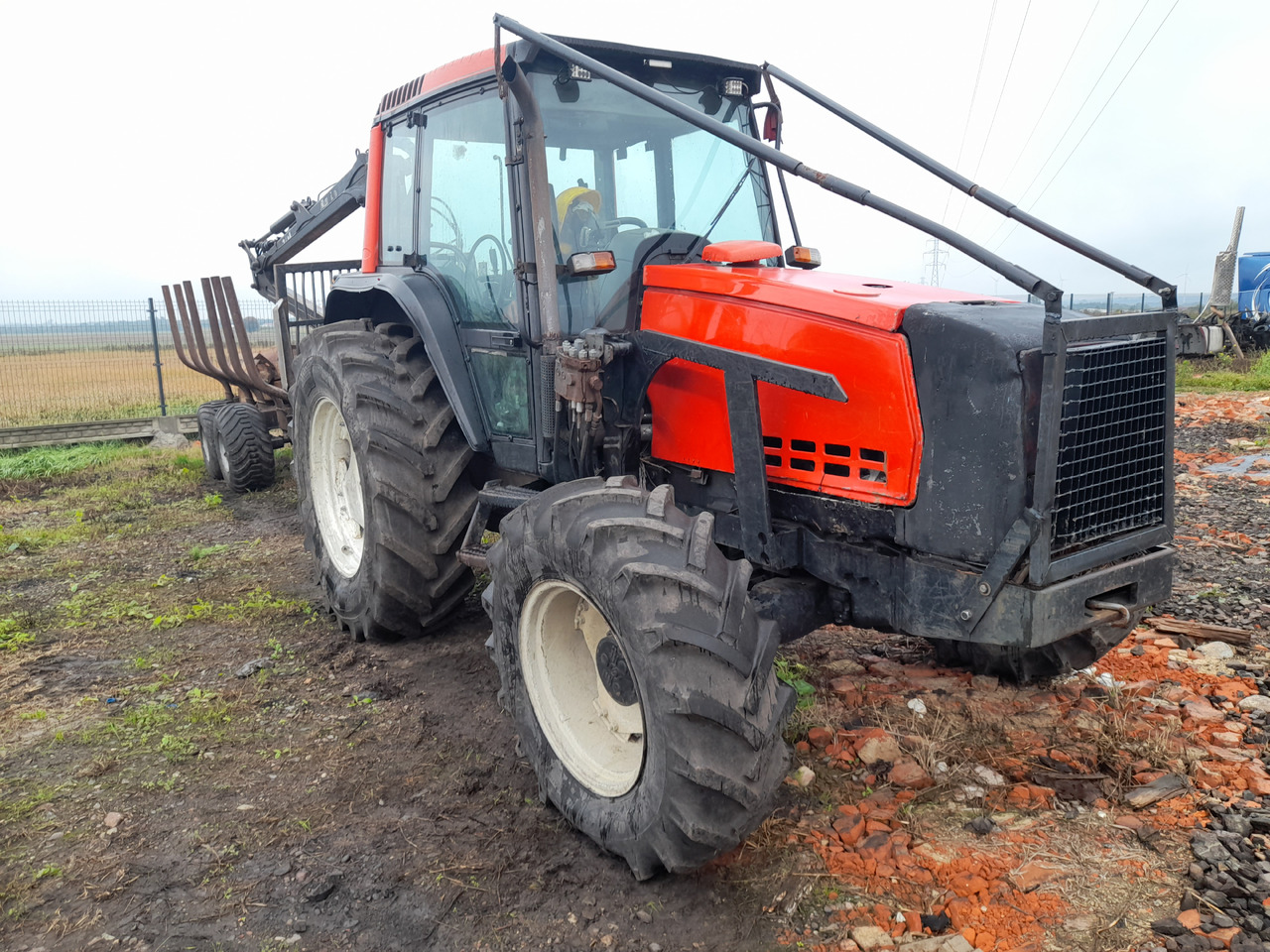 Valtra / Fao Far 6250 / 4768 - Forestry tractor, Forestry trailer: picture 4 Valtra / Fao Far 6250 / 4768 - Forestry tractor, Forestry trailer: picture 4