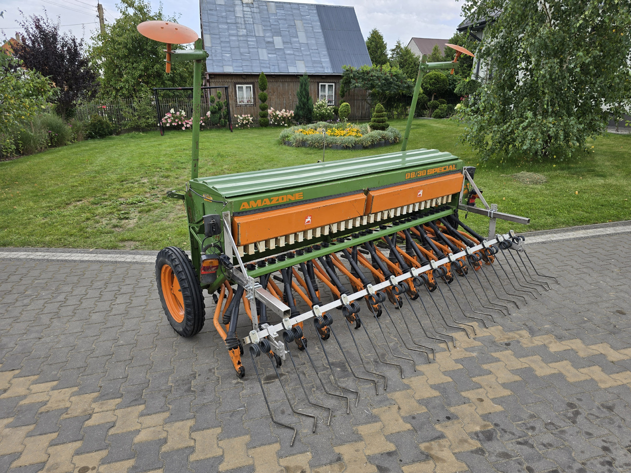 Amazone D8/30 SPECIAL - Sowing equipment: picture 1 Amazone D8/30 SPECIAL - Sowing equipment: picture 1