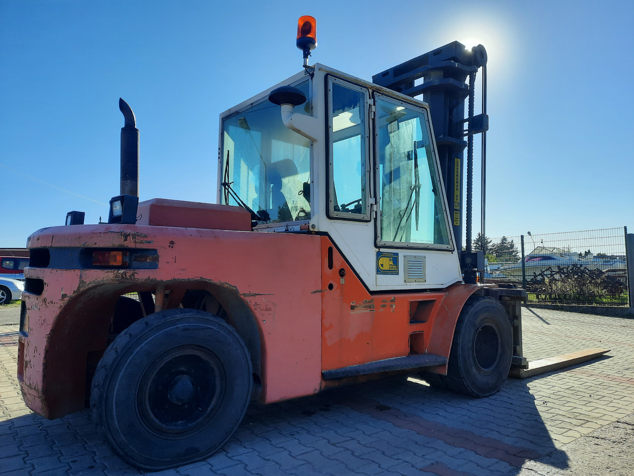 Dantruck 8009 - Diesel forklift: picture 2 Dantruck 8009 - Diesel forklift: picture 2
