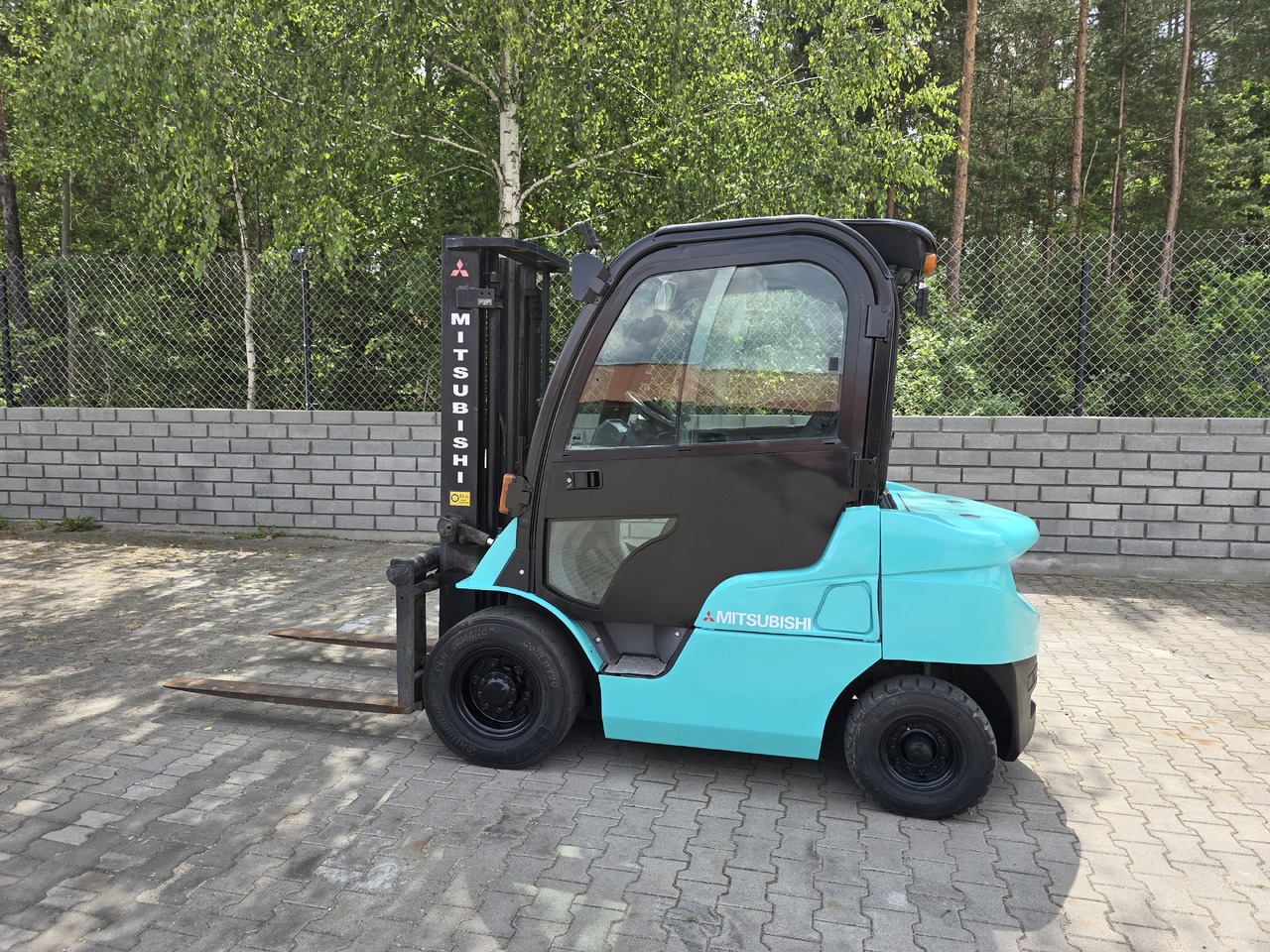 Mitsubishi FD25N - Diesel forklift: picture 3 Mitsubishi FD25N - Diesel forklift: picture 3