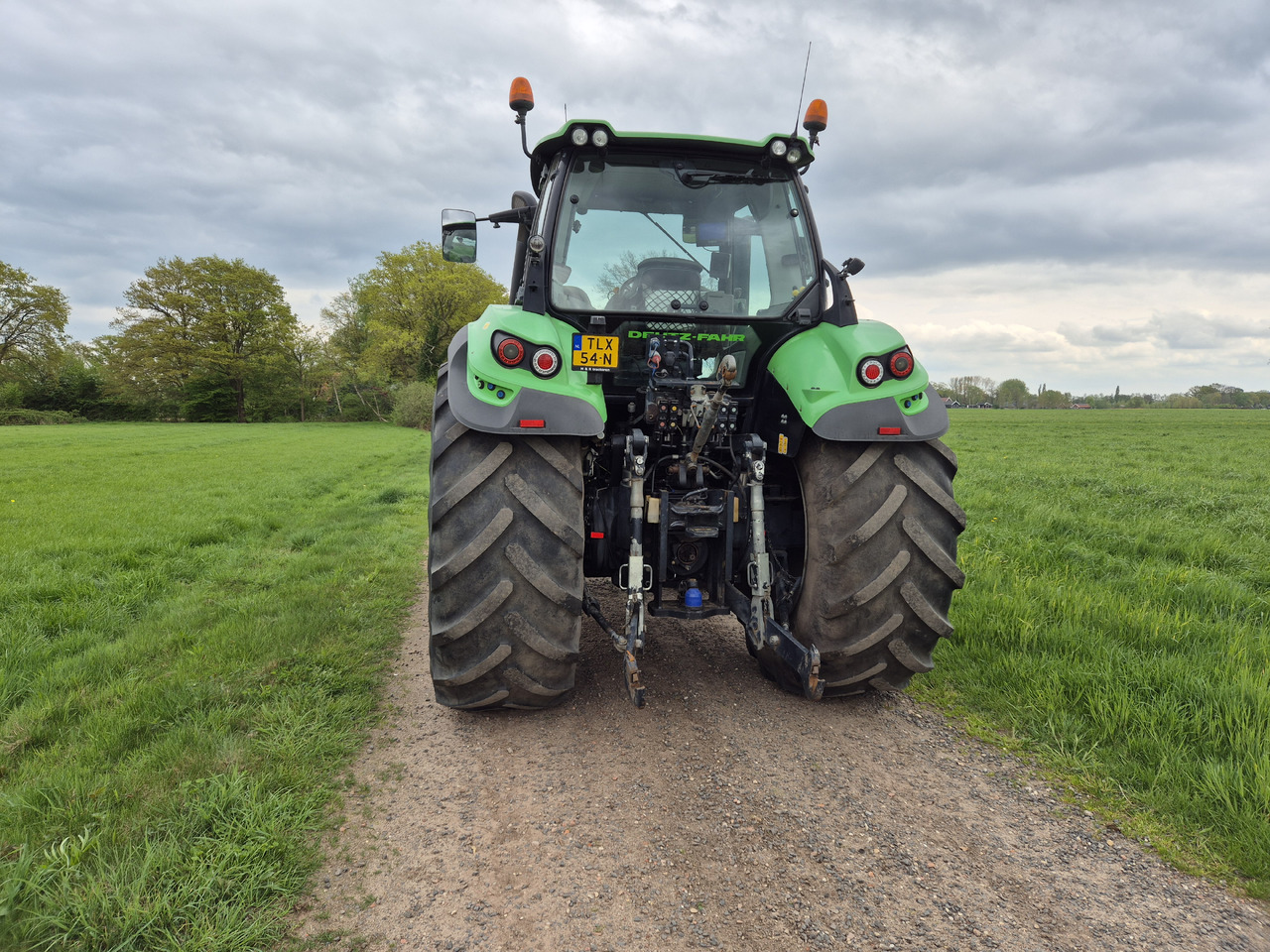 Deutz Fahr 6180 TTV met Front Hef / PTO - Farm tractor: picture 4 Deutz Fahr 6180 TTV met Front Hef / PTO - Farm tractor: picture 4