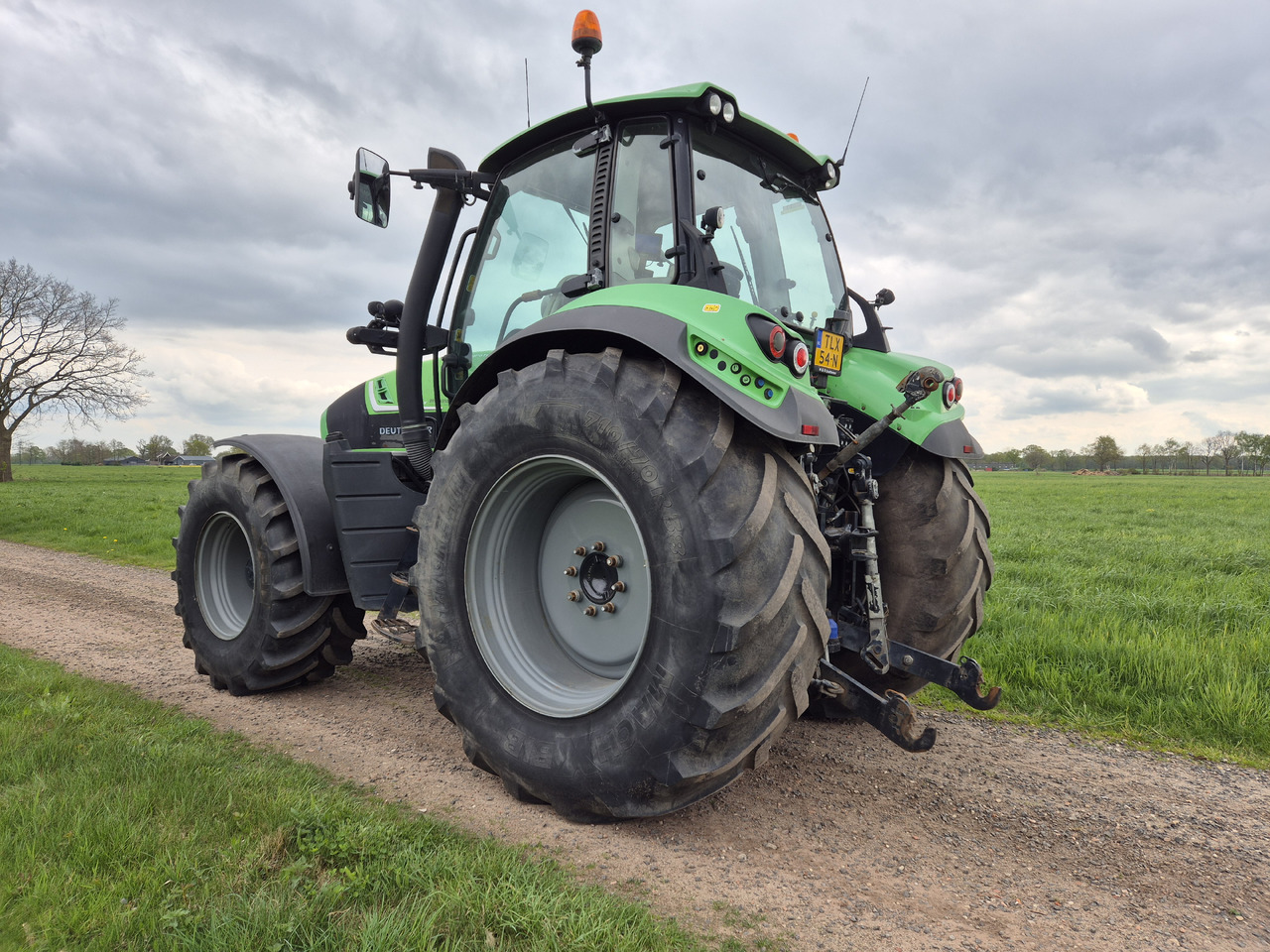 Deutz Fahr 6180 TTV met Front Hef / PTO - Farm tractor: picture 3 Deutz Fahr 6180 TTV met Front Hef / PTO - Farm tractor: picture 3