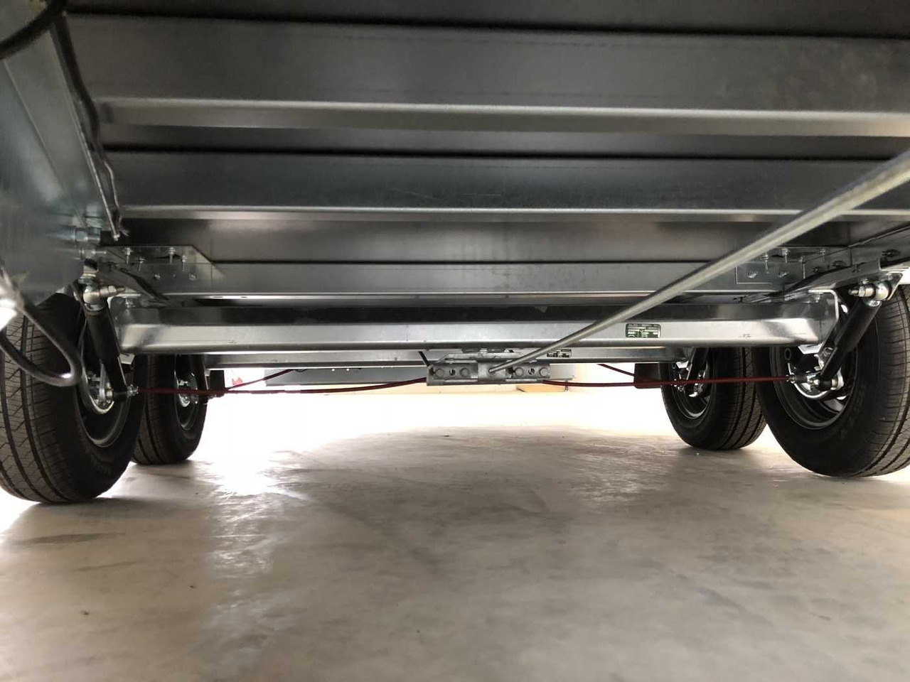 New Closed box trailer BLYSS F2736HTD Kofferanhänger: picture 29