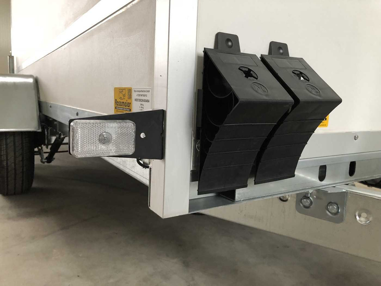 New Closed box trailer BLYSS F2736HTD Kofferanhänger: picture 24