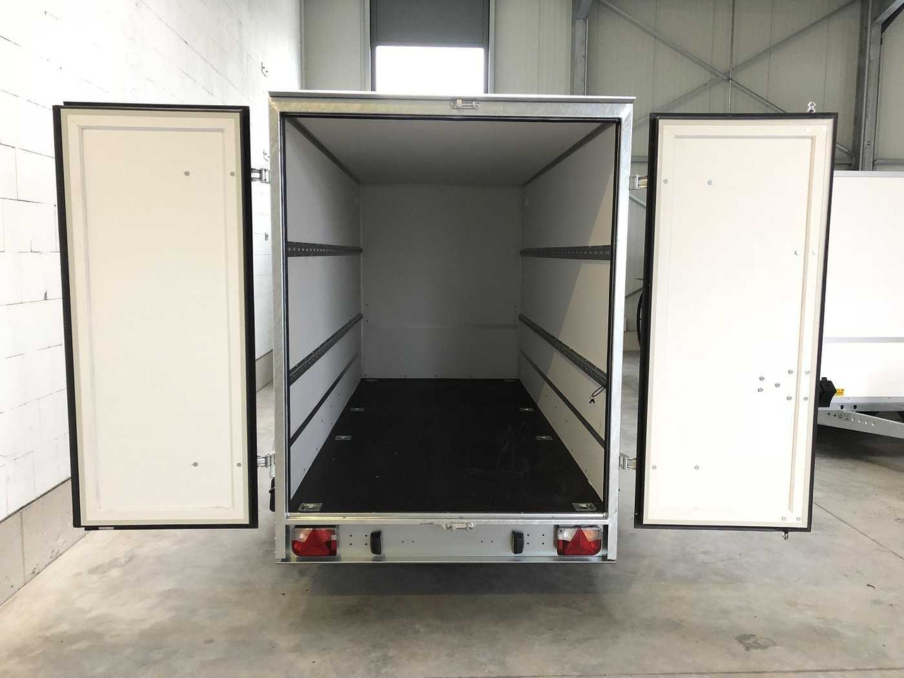 New Closed box trailer BLYSS F2736HTD Kofferanhänger: picture 7