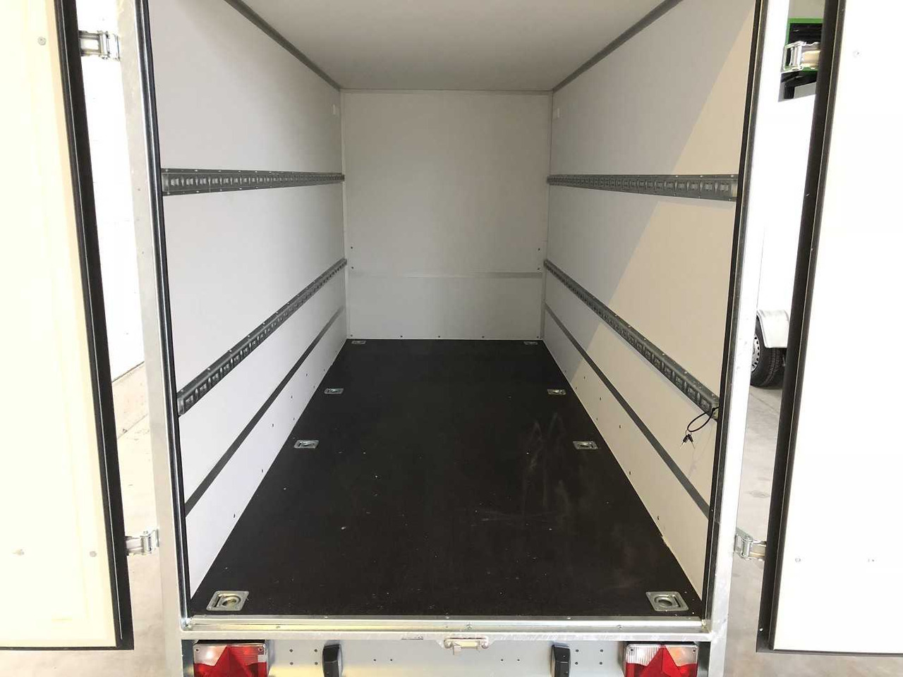 New Closed box trailer BLYSS F2736HTD Kofferanhänger: picture 9