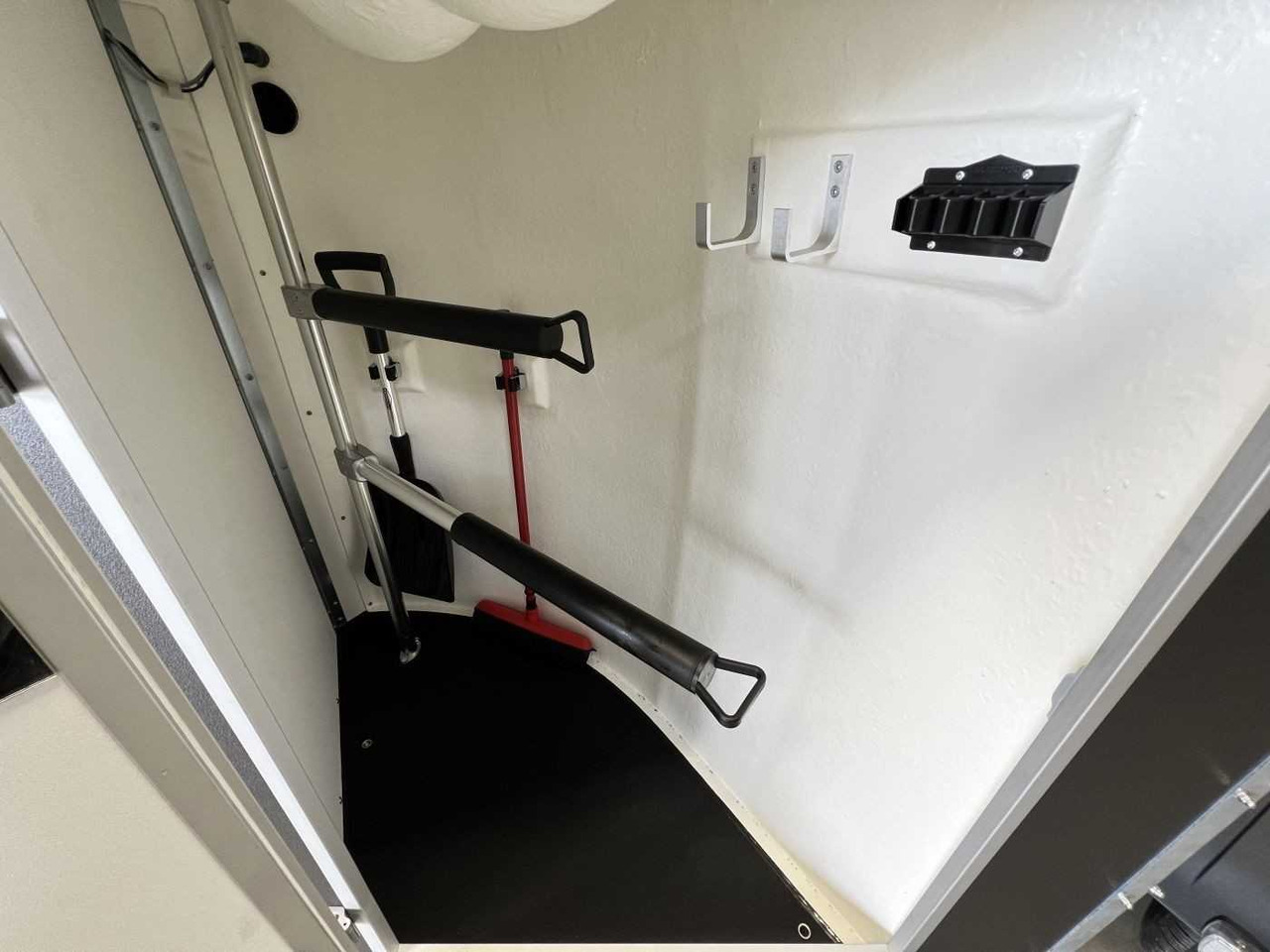New Horse trailer BOECKMANN Duo Esprit silv+bl SK TrS 100 Pferdeanhänger: picture 20