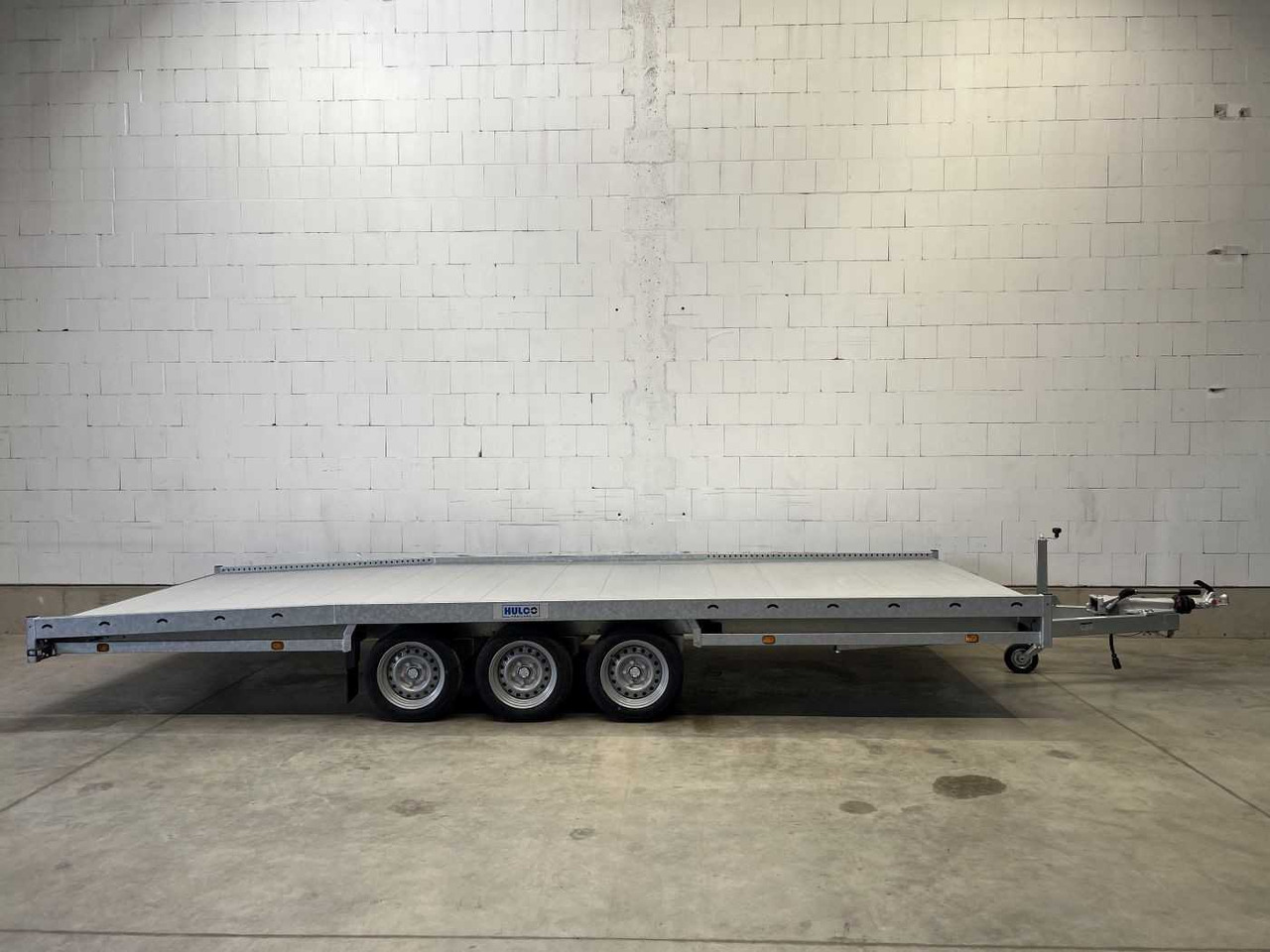 HULCO Carax-3 3500 Autotransporter - Autotransporter trailer: picture 1 HULCO Carax-3 3500 Autotransporter - Autotransporter trailer: picture 1