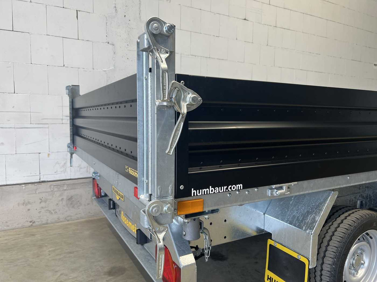 New Tipper trailer HUMBAUR HTK 3500.31 Stahl Black Dreiseitenkipper: picture 11