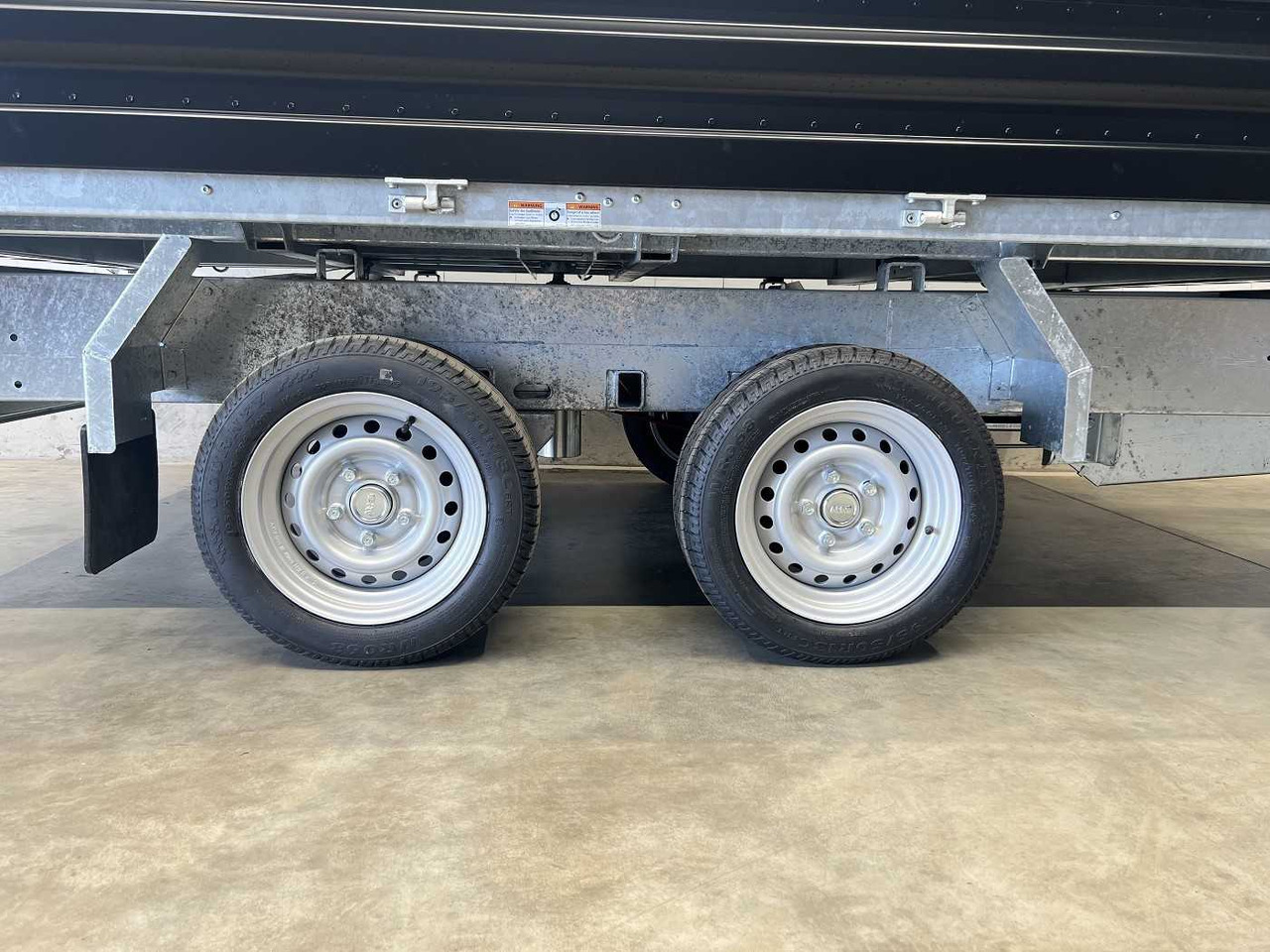 New Tipper trailer HUMBAUR HTK 3500.31 Stahl Black Dreiseitenkipper: picture 22