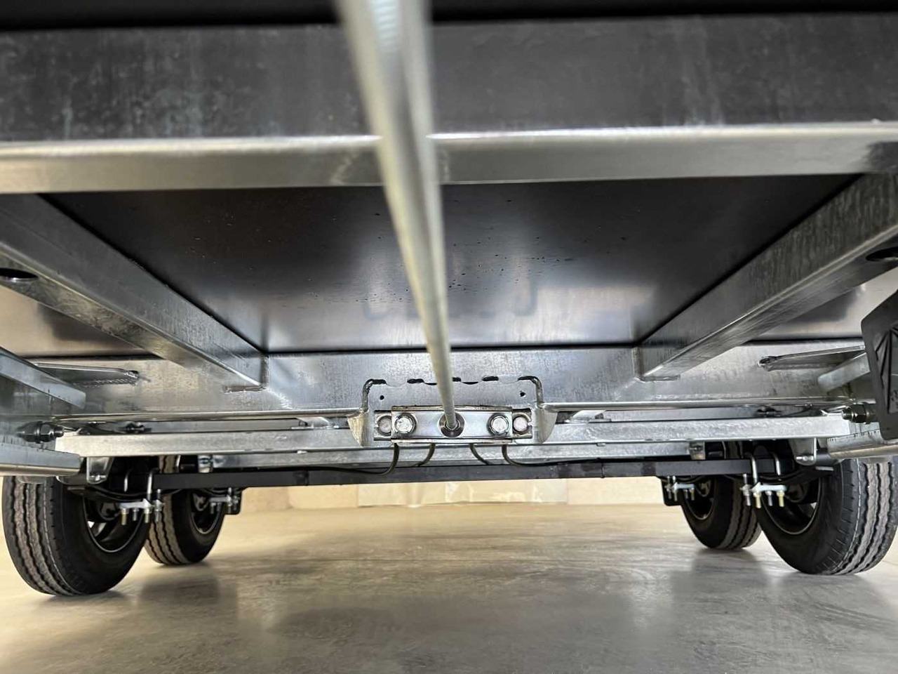 New Closed box trailer NUGENT BX3717S-GRY-DD Kofferanhänger: picture 23
