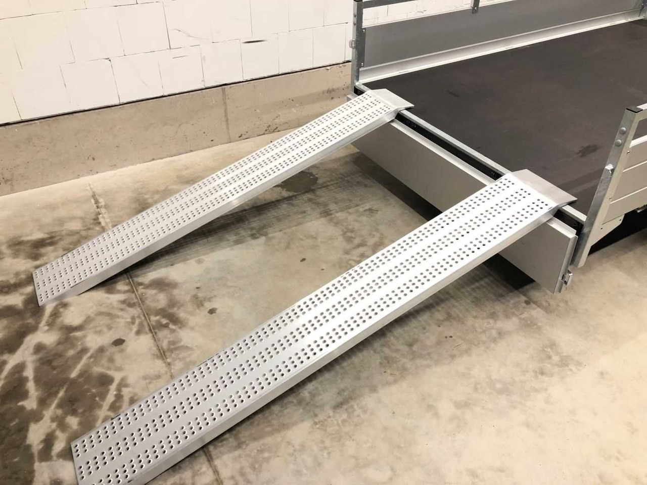 SARIS McAlu Pro 255 153 1500 1 Rampe Kastenanhänger ge - Car trailer: picture 4 SARIS McAlu Pro 255 153 1500 1 Rampe Kastenanhänger ge - Car trailer: picture 4