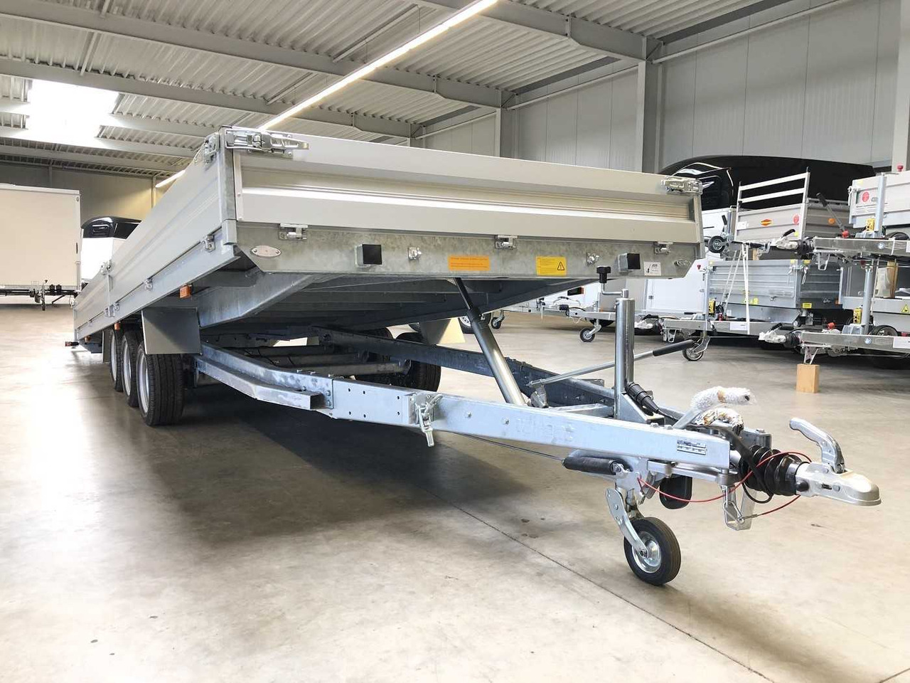 VARIANT 3500 U6 3-Achser Maschinentransporter - Trailer: picture 5 VARIANT 3500 U6 3-Achser Maschinentransporter - Trailer: picture 5