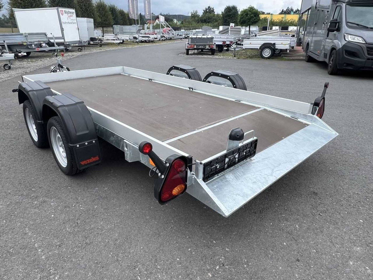 VEZEKO Husky FB 35.35 Absenker Maschinentransporter - Motorcycle trailer: picture 3 VEZEKO Husky FB 35.35 Absenker Maschinentransporter - Motorcycle trailer: picture 3