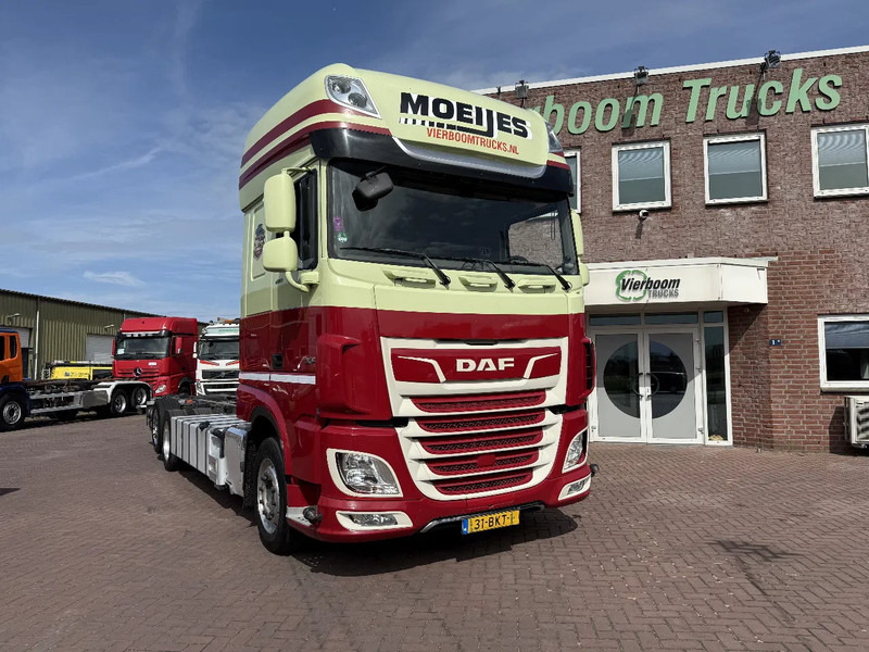 DAF XF 480 XF480 6X2 SSC CHASSIS EURO6 HOLLAND TRUCK TUV 4-2026 Smart Tacho - Cab chassis truck: picture 1 DAF XF 480 XF480 6X2 SSC CHASSIS EURO6 HOLLAND TRUCK TUV 4-2026 Smart Tacho - Cab chassis truck: picture 1