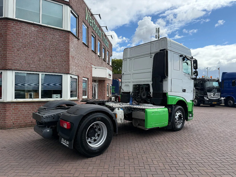 DAF XF 440 XF440 4X2 SPACECAB HOLLAND TRUCK - Tractor unit: picture 5 DAF XF 440 XF440 4X2 SPACECAB HOLLAND TRUCK - Tractor unit: picture 5