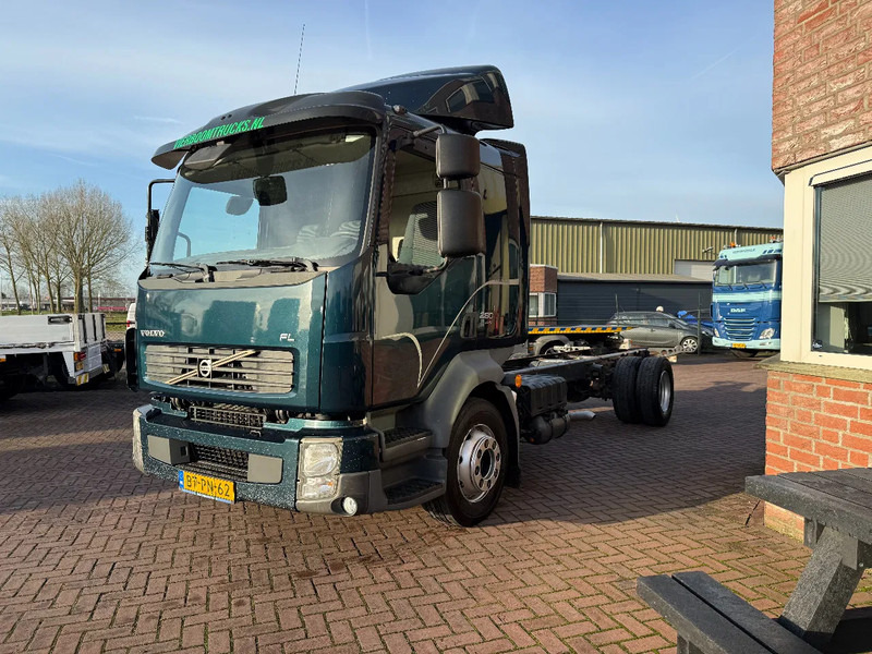 Volvo FL 12 FL 280 11.990KG MANUAL GEARBOX - Cab chassis truck: picture 2 Volvo FL 12 FL 280 11.990KG MANUAL GEARBOX - Cab chassis truck: picture 2