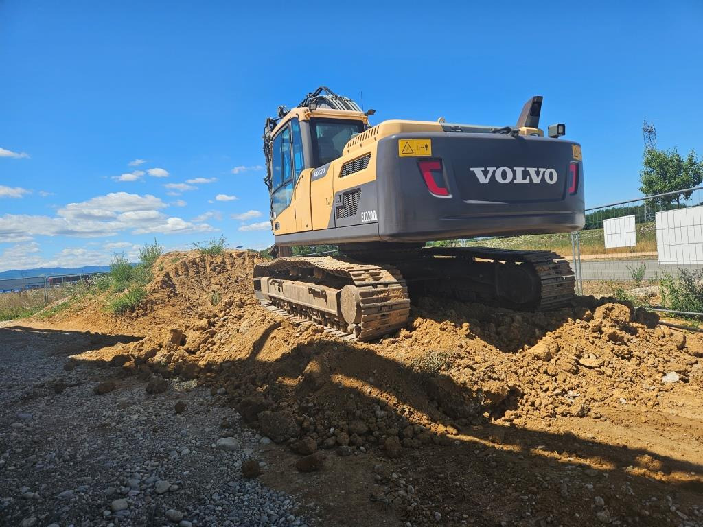 VOLVO EC 220 DL - Crawler excavator: picture 4 VOLVO EC 220 DL - Crawler excavator: picture 4