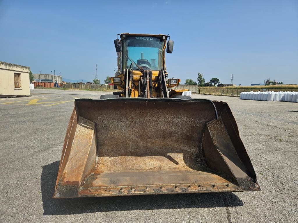 VOLVO L 70 D - Wheel loader: picture 4 VOLVO L 70 D - Wheel loader: picture 4