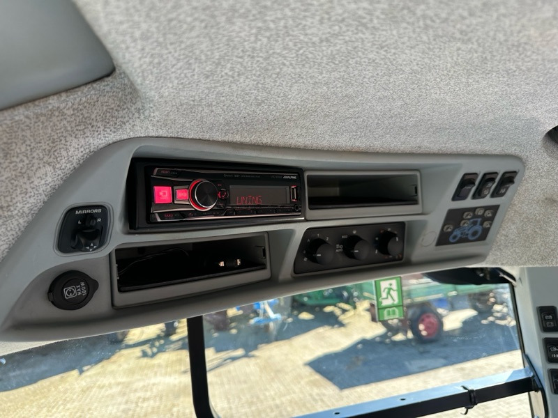 New Holland T7.245 AC AutoCommand - Farm tractor: picture 4 New Holland T7.245 AC AutoCommand - Farm tractor: picture 4