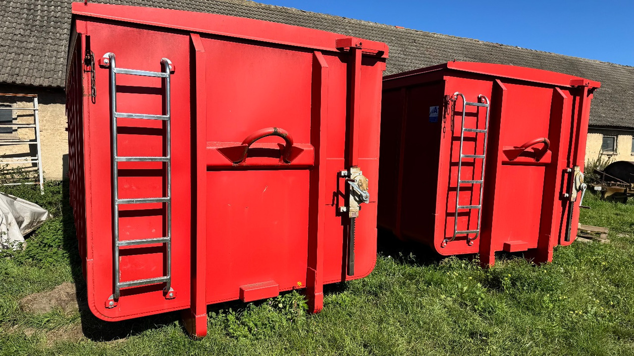 PRONAR T285/1 Hakenlift mit 2 Containern - Tool/ Equipment: picture 3 PRONAR T285/1 Hakenlift mit 2 Containern - Tool/ Equipment: picture 3