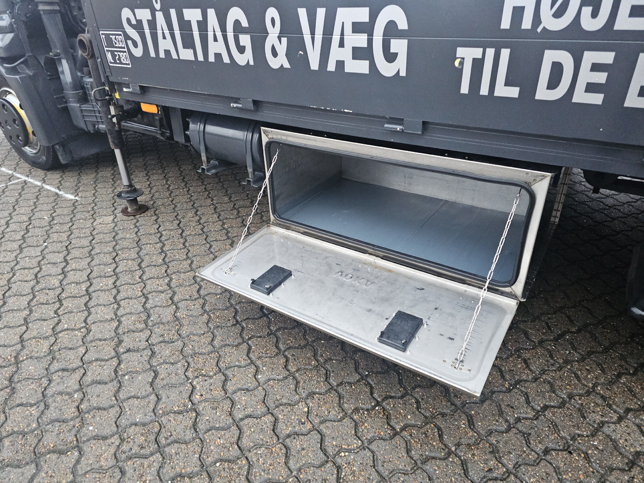 Dropside/ Flatbed truck, Crane truck Renault D-Serie: picture 22