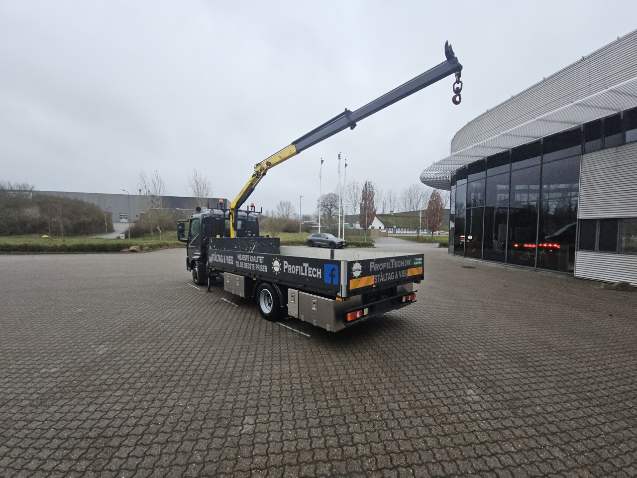 Dropside/ Flatbed truck, Crane truck Renault D-Serie: picture 11