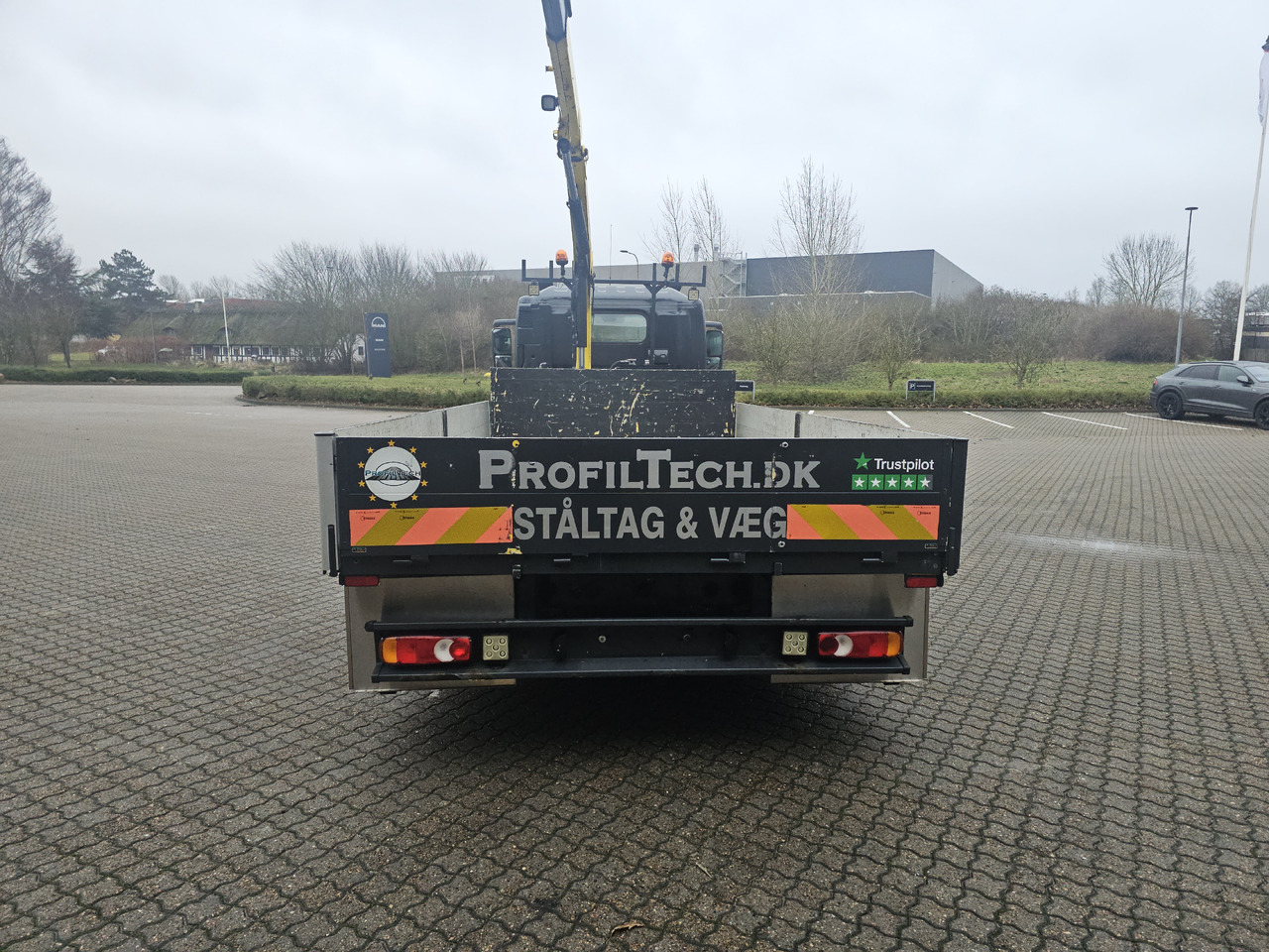 Dropside/ Flatbed truck, Crane truck Renault D-Serie: picture 12