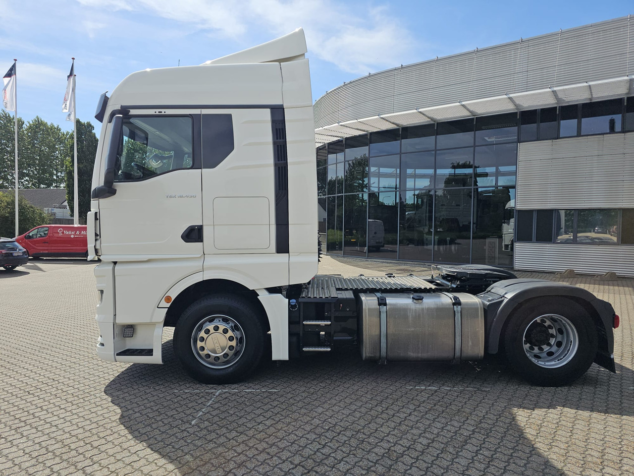 MAN TGX 18.430 - Tractor unit: picture 5 MAN TGX 18.430 - Tractor unit: picture 5
