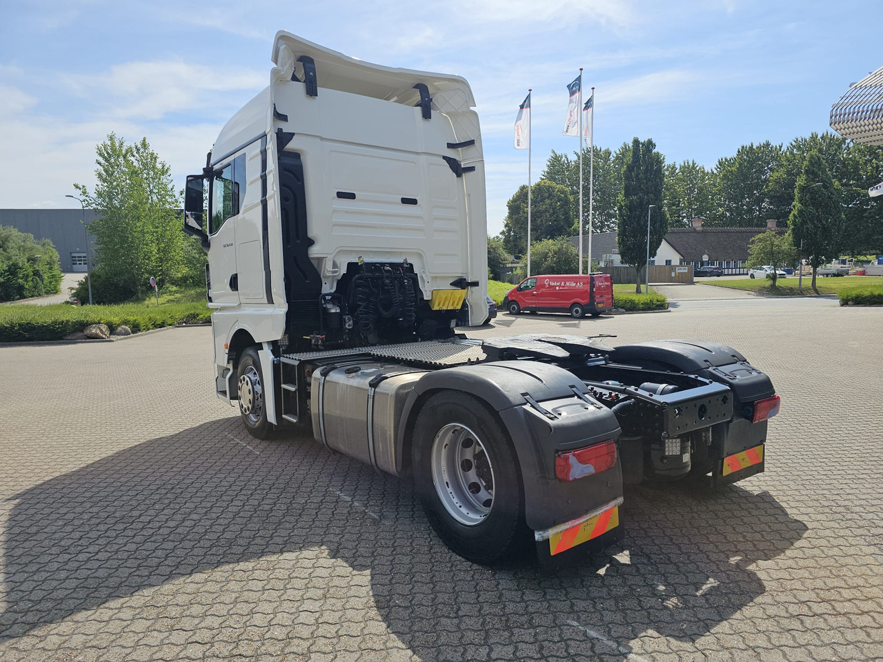 MAN TGX 18.430 - Tractor unit: picture 3 MAN TGX 18.430 - Tractor unit: picture 3