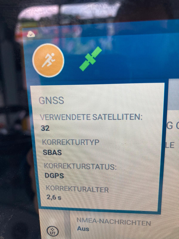 CLAAS Axion 830 CMATIC - Farm tractor: picture 4 CLAAS Axion 830 CMATIC - Farm tractor: picture 4