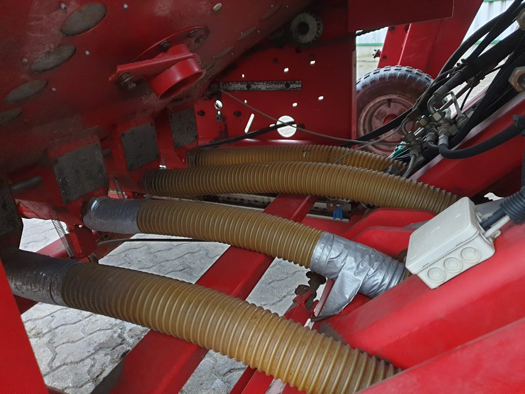 Becker AEROMAT MAXI-LINE - Seed drill: picture 4 Becker AEROMAT MAXI-LINE - Seed drill: picture 4