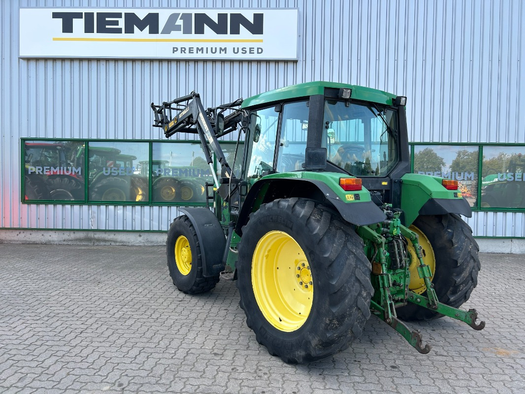 Farm tractor John Deere 6110: picture 8