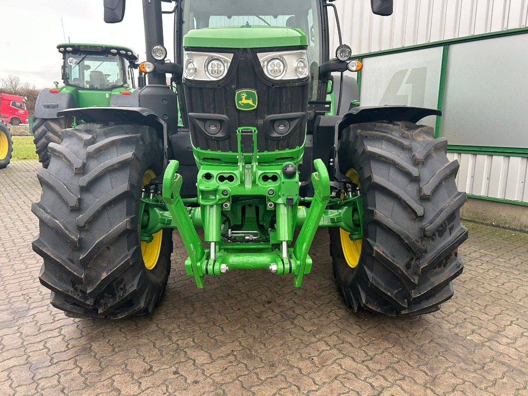John Deere 6R 145 **MIETRÜCKLÄUFER** - Farm tractor: picture 4 John Deere 6R 145 **MIETRÜCKLÄUFER** - Farm tractor: picture 4