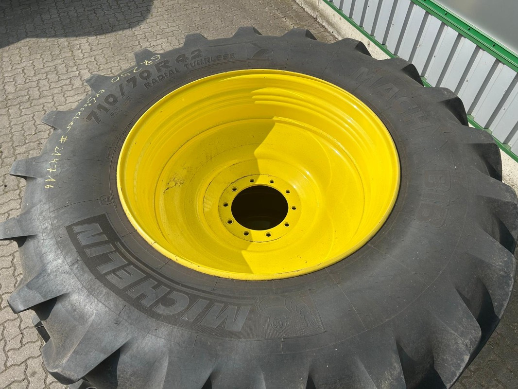 Michelin Kompletträder 710/70R42 600/70R30 - Tire: picture 5 Michelin Kompletträder 710/70R42 600/70R30 - Tire: picture 5