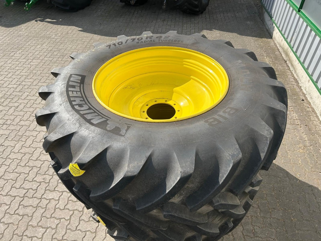 Michelin Kompletträder 710/70R42 600/70R30 - Tire: picture 3 Michelin Kompletträder 710/70R42 600/70R30 - Tire: picture 3