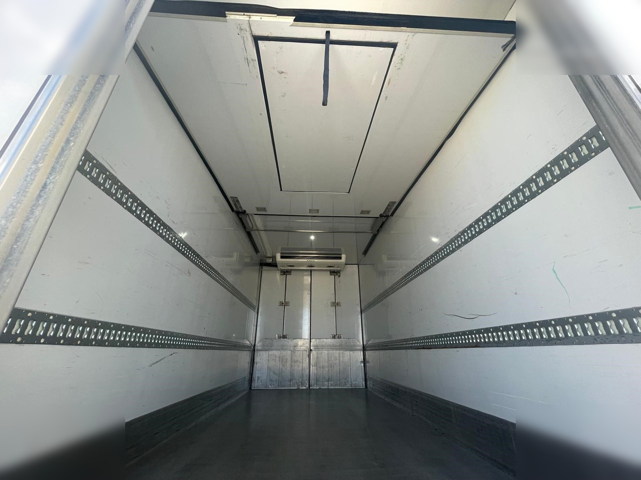 FAST - Refrigerator trailer: picture 5 FAST - Refrigerator trailer: picture 5