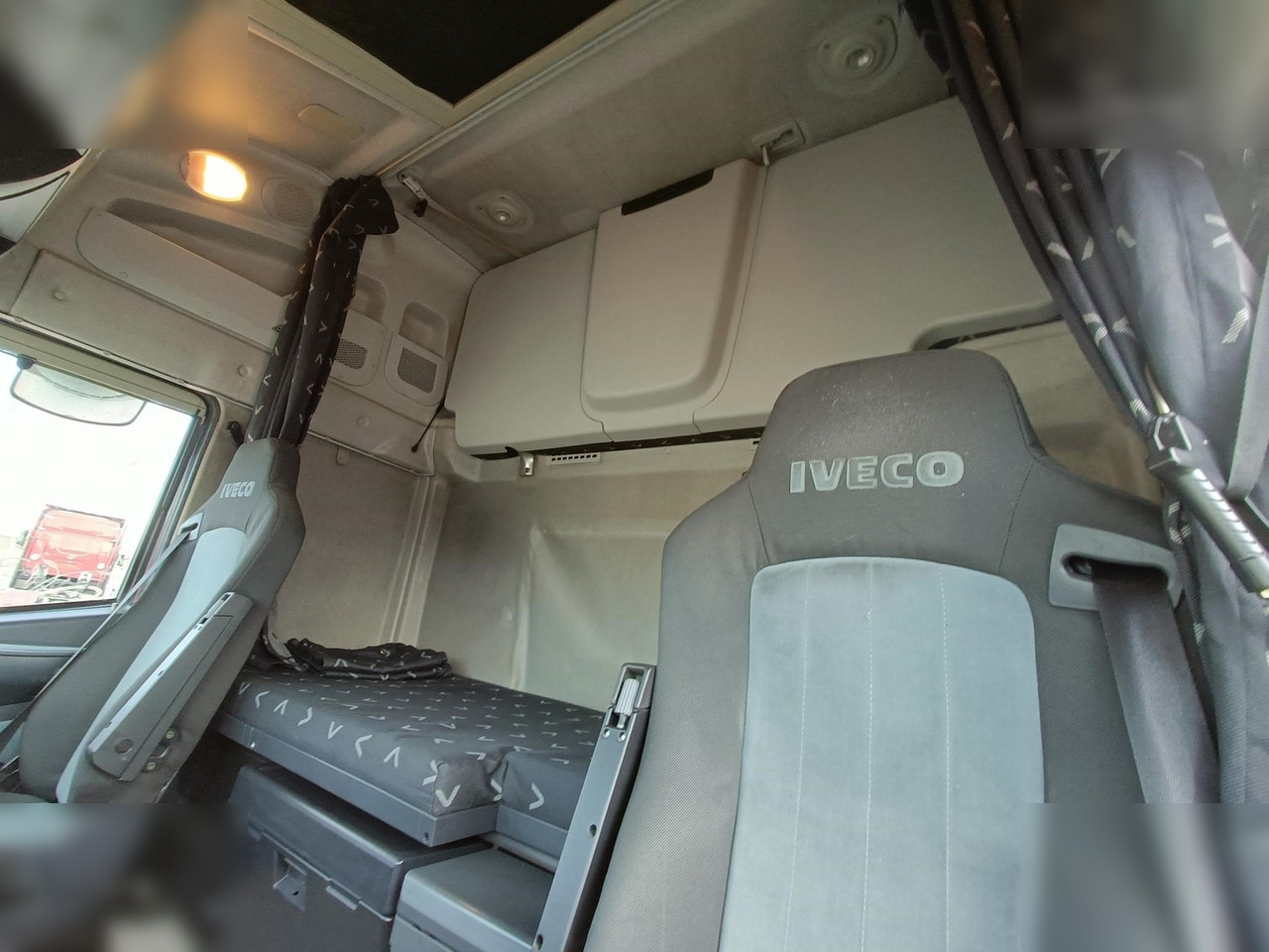IVECO STRALIS 450 - Tractor unit: picture 5 IVECO STRALIS 450 - Tractor unit: picture 5