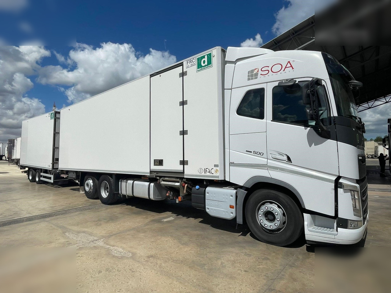 VOLVO FH500 - Refrigerator truck: picture 1 VOLVO FH500 - Refrigerator truck: picture 1